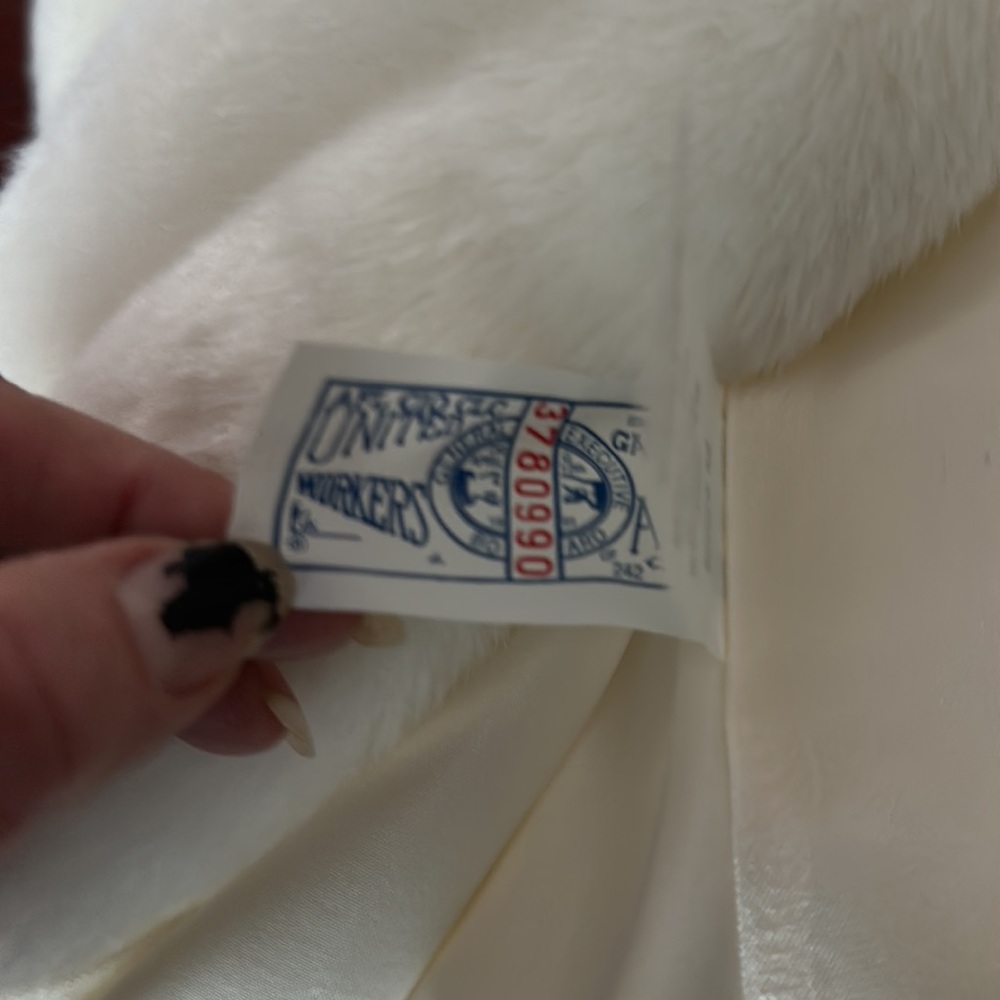 Vintage Item House Inc Faux Fur White Coat NWT - Picture 10 of 12